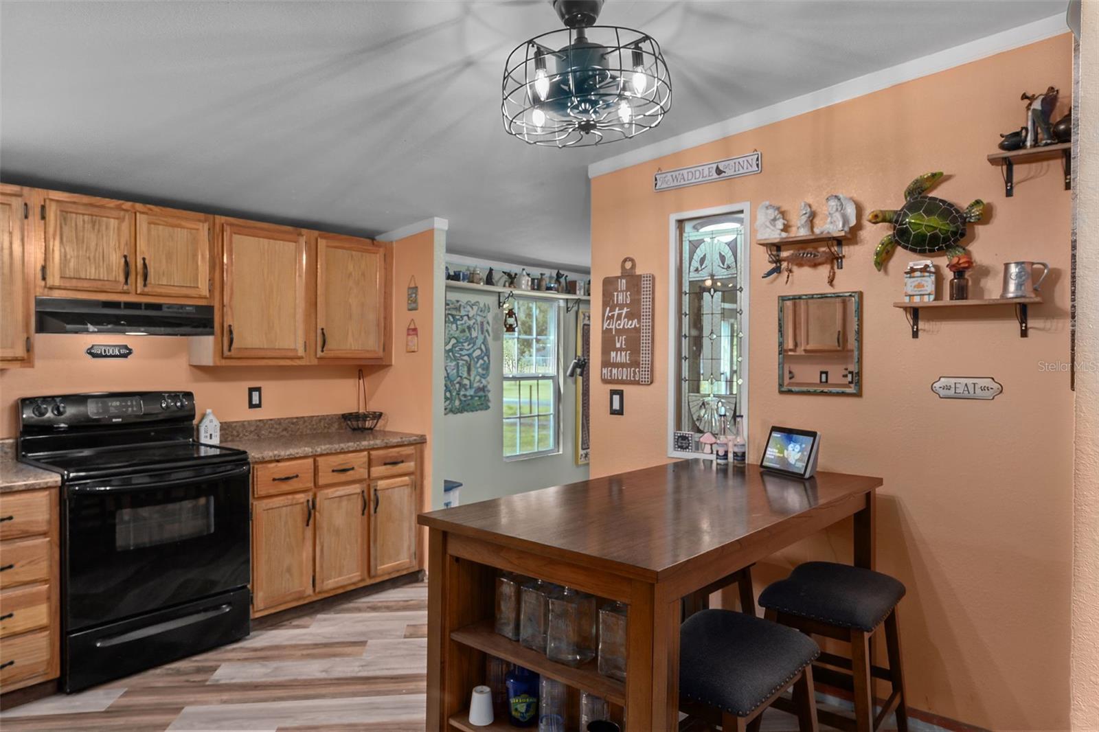 Image 19 of 52 For 7494 Gordon Loop