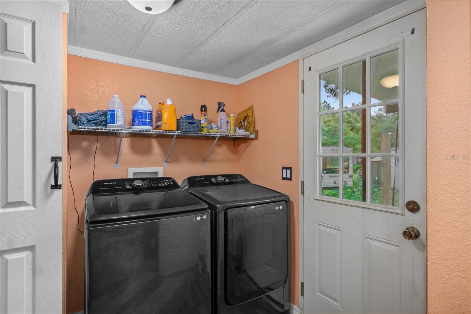 Image 21 of 52 For 7494 Gordon Loop