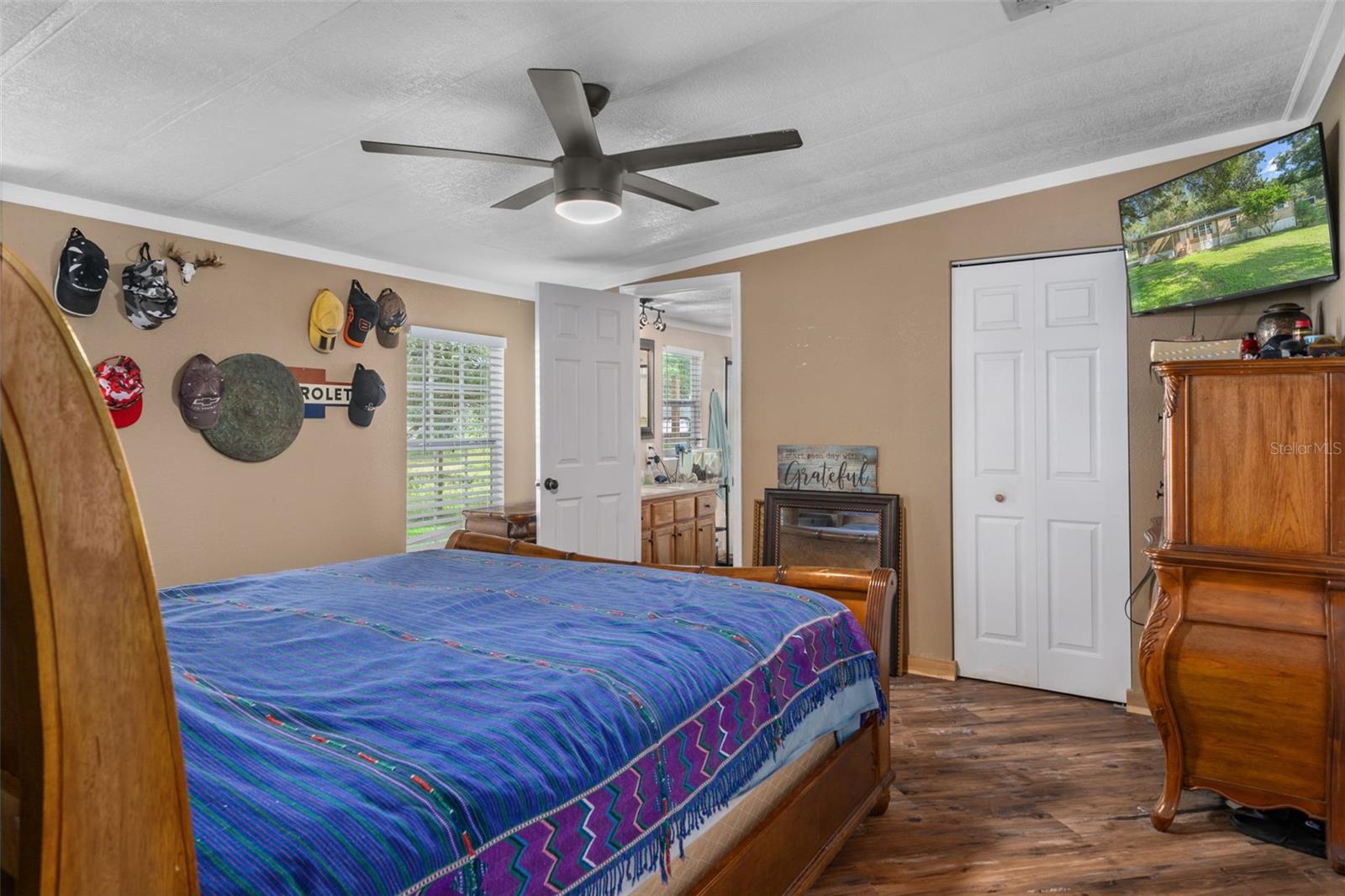 Image 22 of 52 For 7494 Gordon Loop