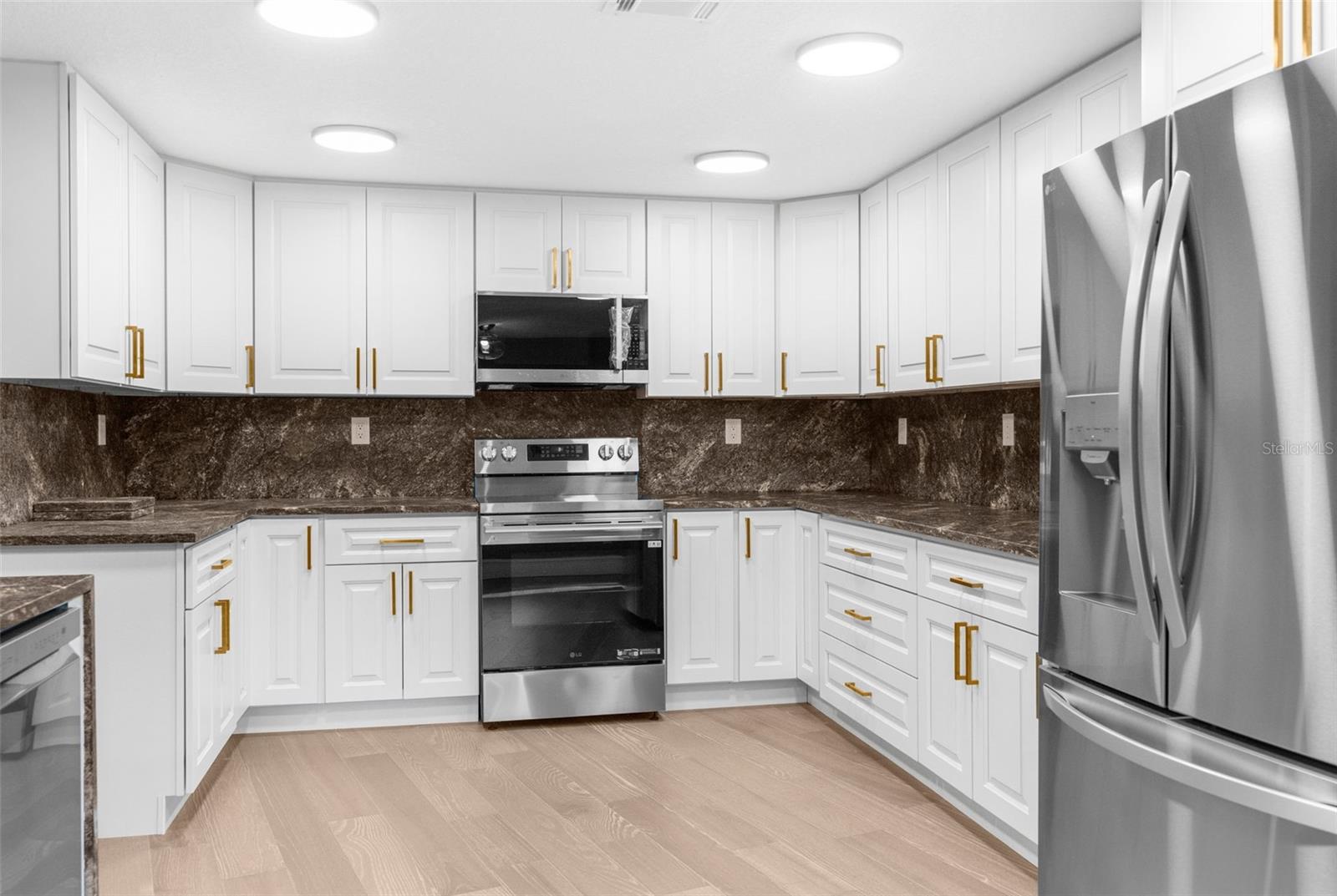 Image 6 of 42 For 5200 Cyril Drive