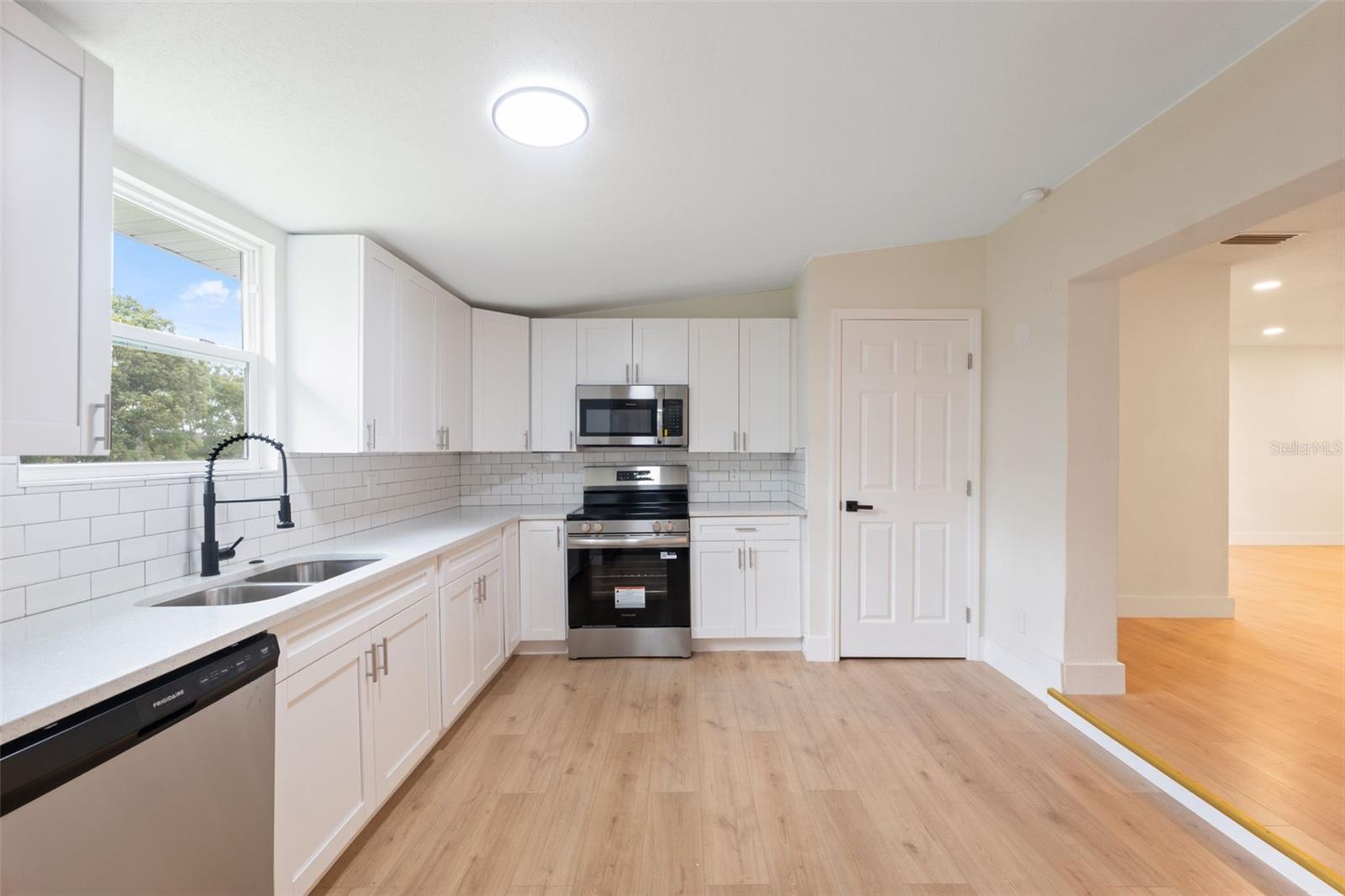 Image 19 of 49 For 7407 Tarrytown Drive