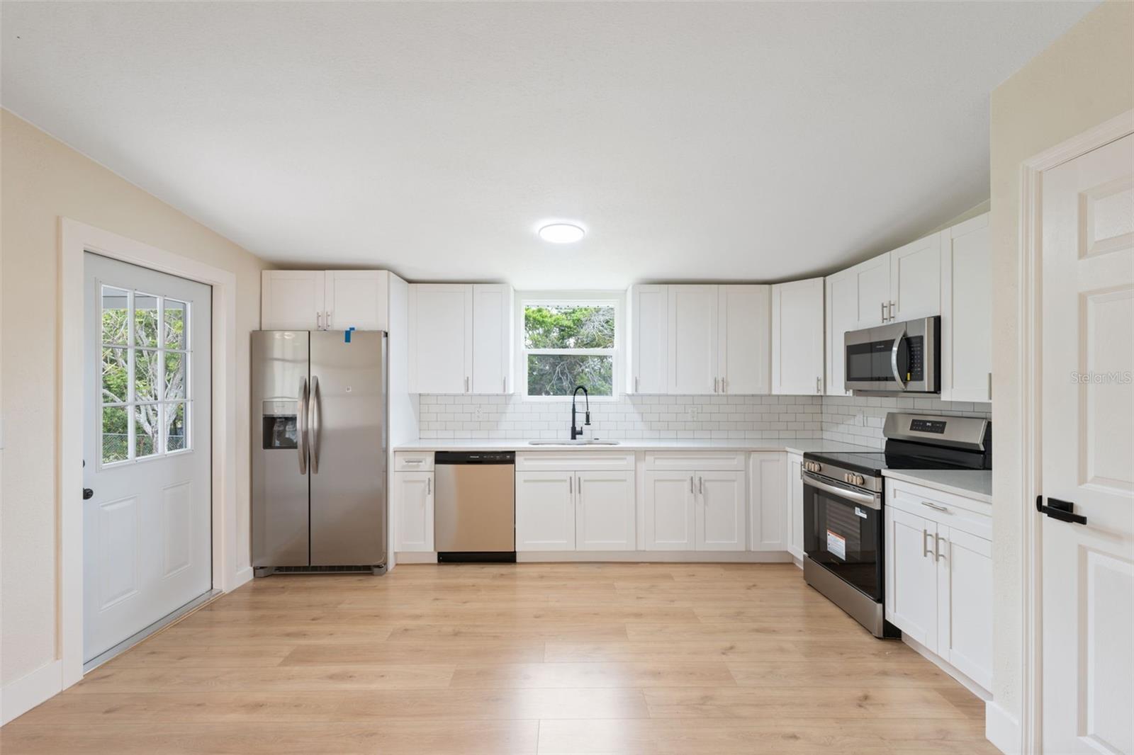 Image 5 of 49 For 7407 Tarrytown Drive