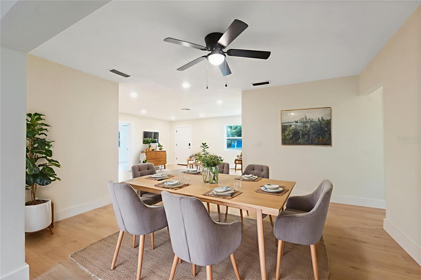Image 7 of 49 For 7407 Tarrytown Drive