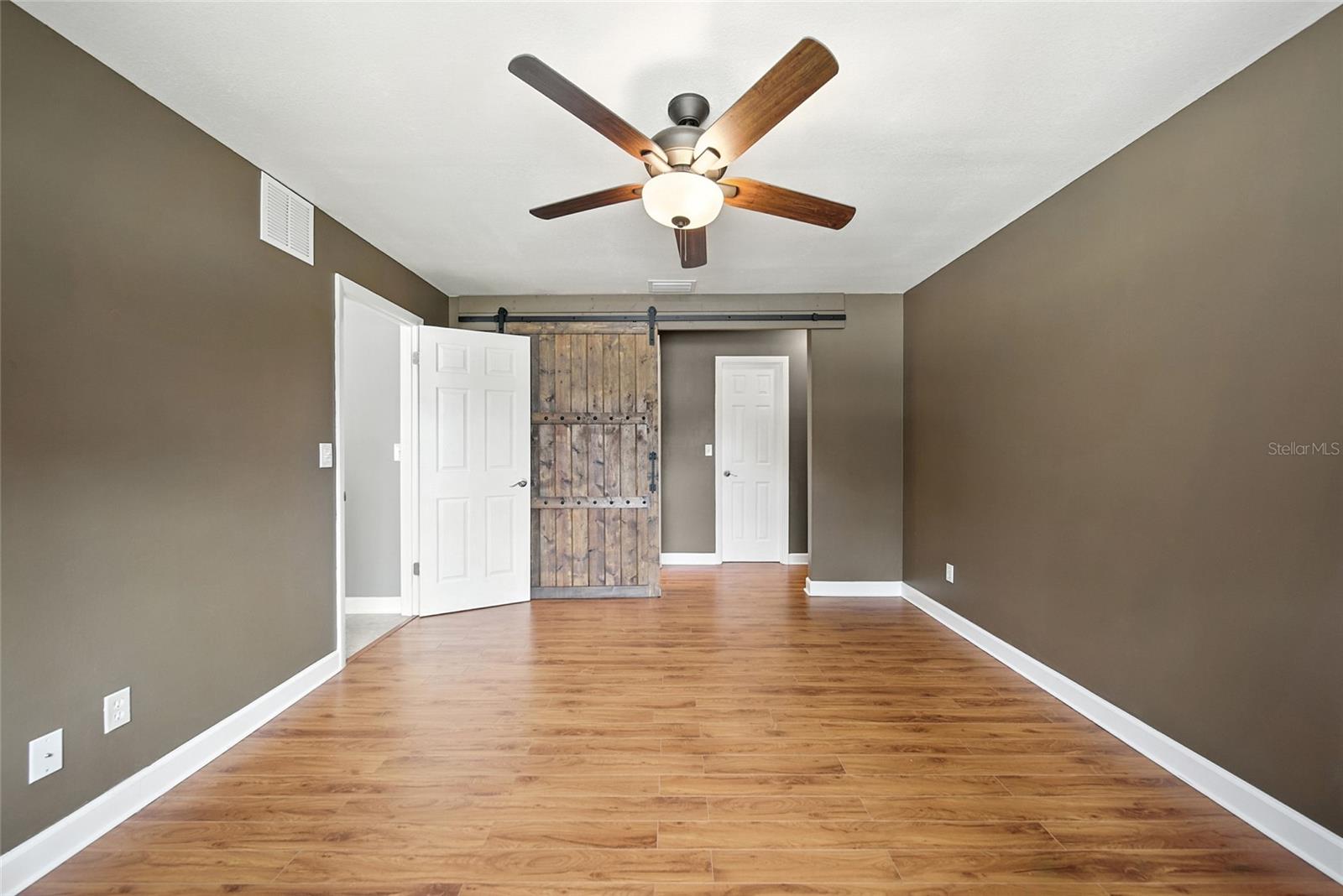 Image 4 of 23 For 1715 Cromwell Drive