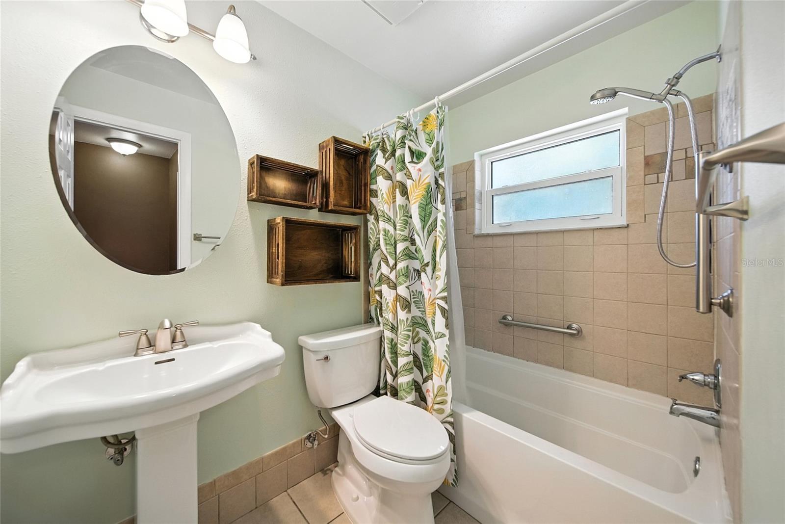 Image 9 of 23 For 1715 Cromwell Drive