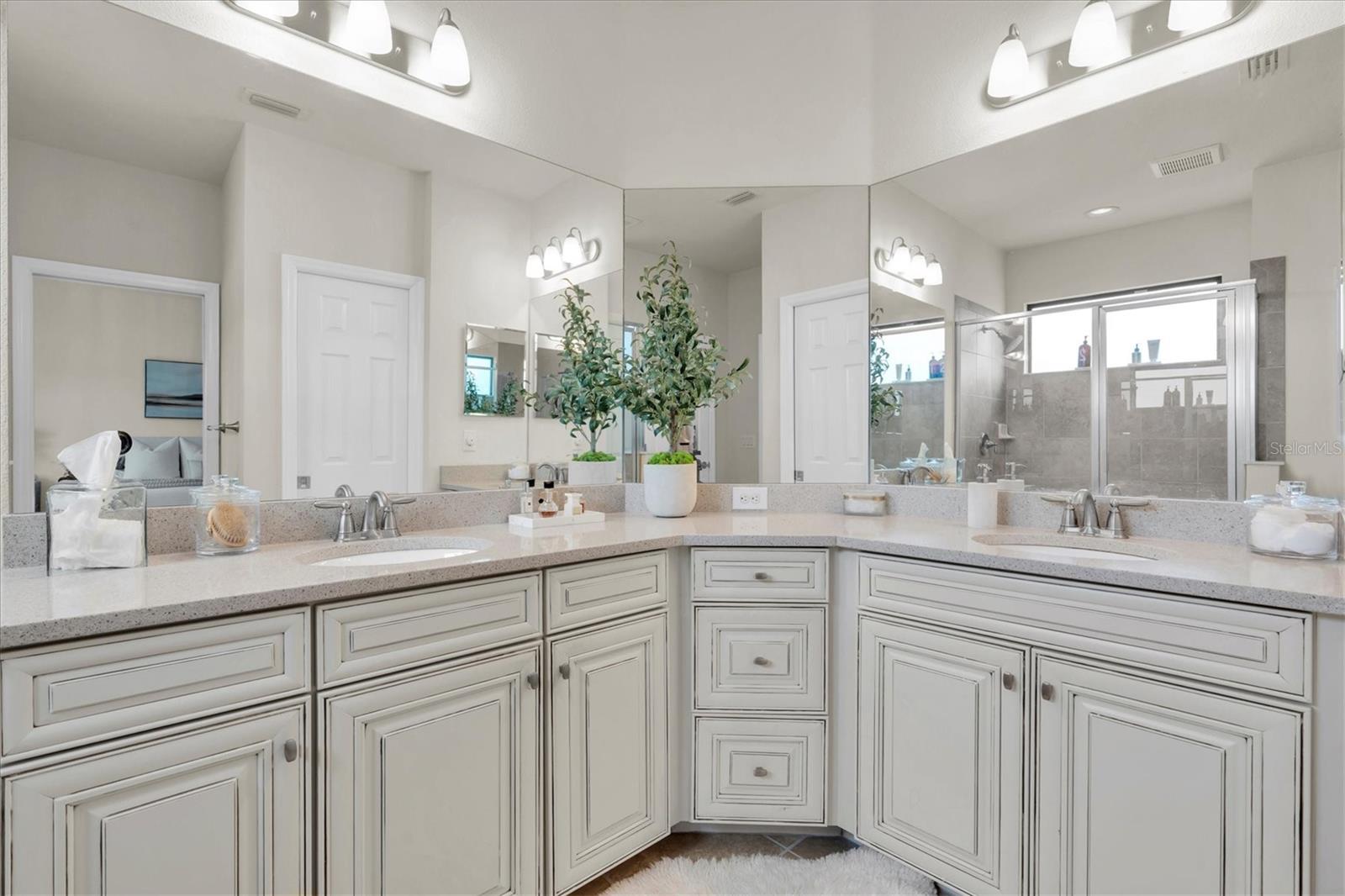 Image 23 of 44 For 4861 Wandering Way