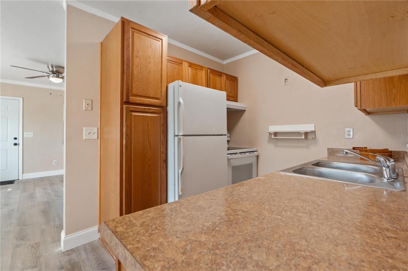 Image 10 of 28 For 6471 Catalina Street