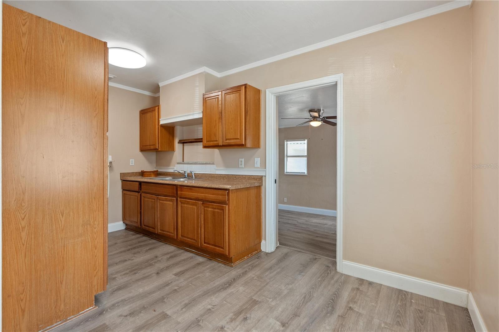 Image 11 of 28 For 6471 Catalina Street