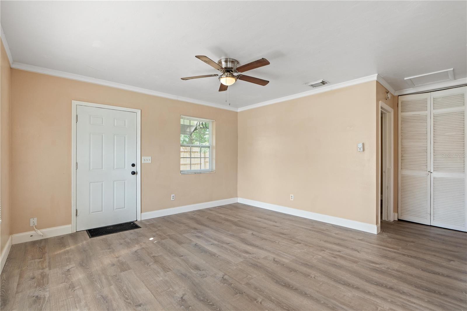 Image 7 of 28 For 6471 Catalina Street