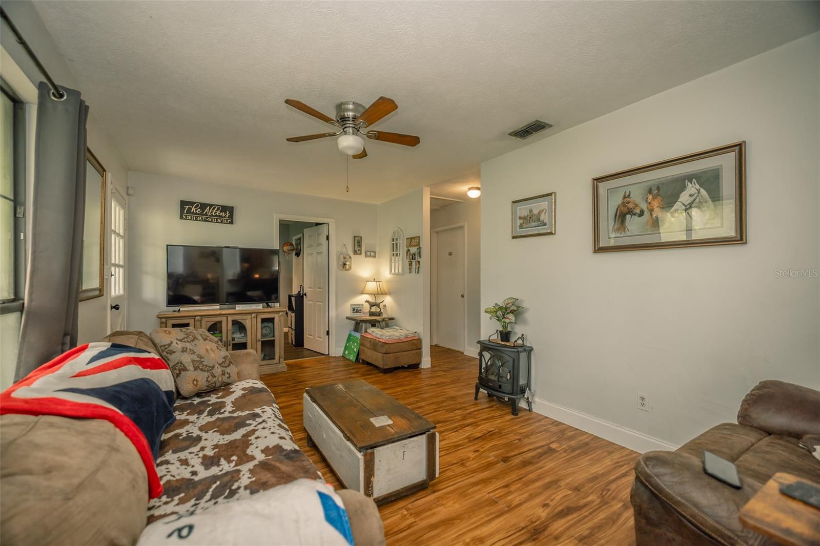 Image 10 of 42 For 18314 Galveston Street