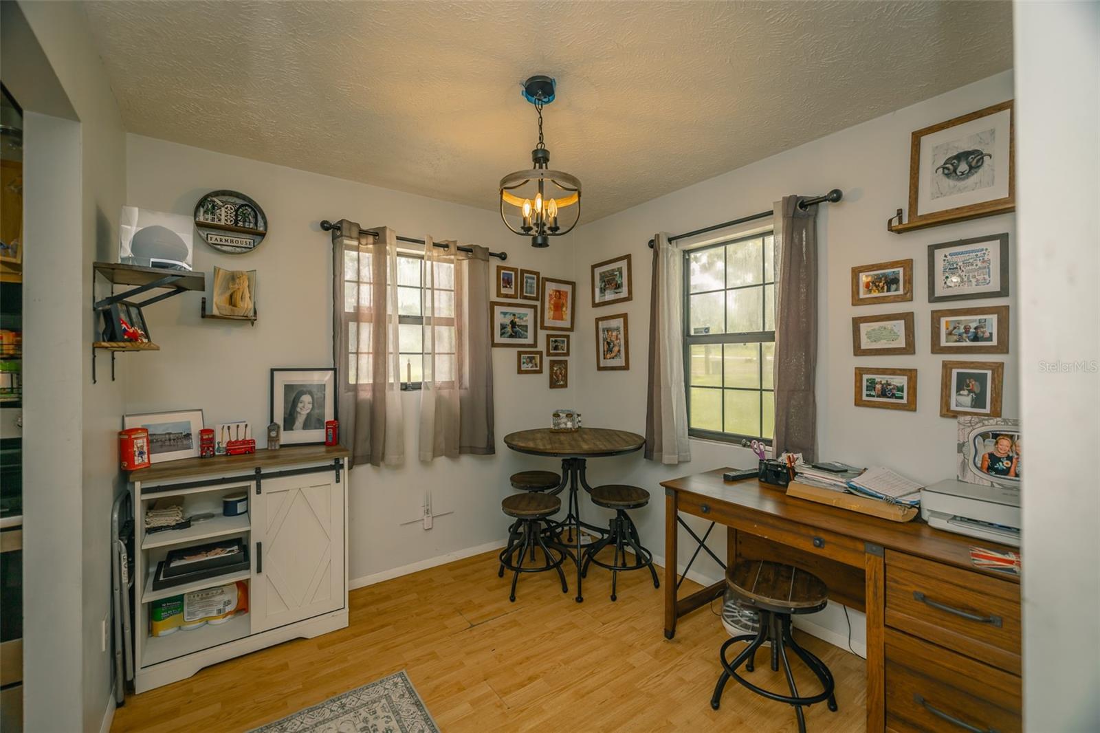 Image 11 of 42 For 18314 Galveston Street