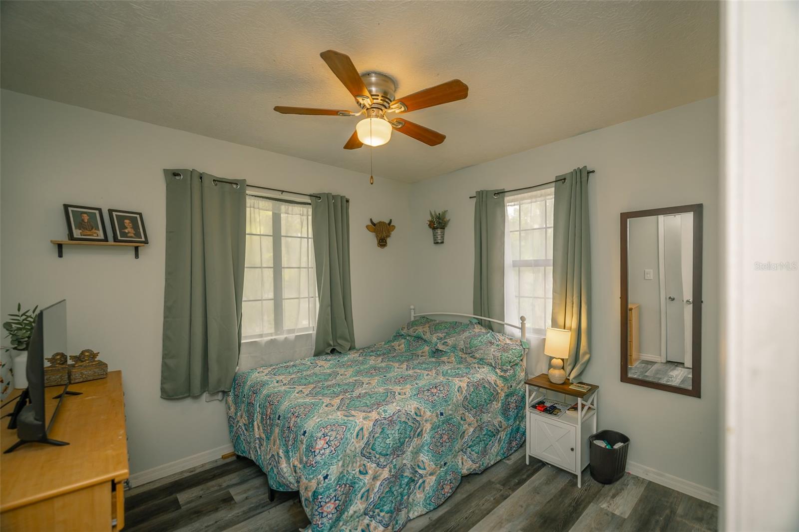 Image 20 of 42 For 18314 Galveston Street