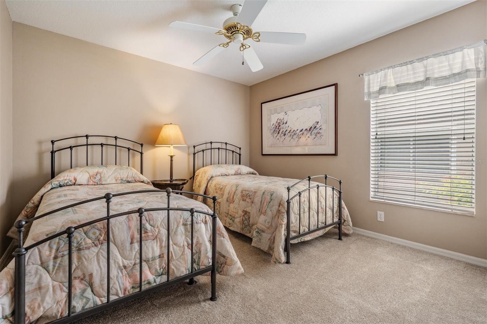 Listing photo id 17 for 1634 Winding Willow Drive