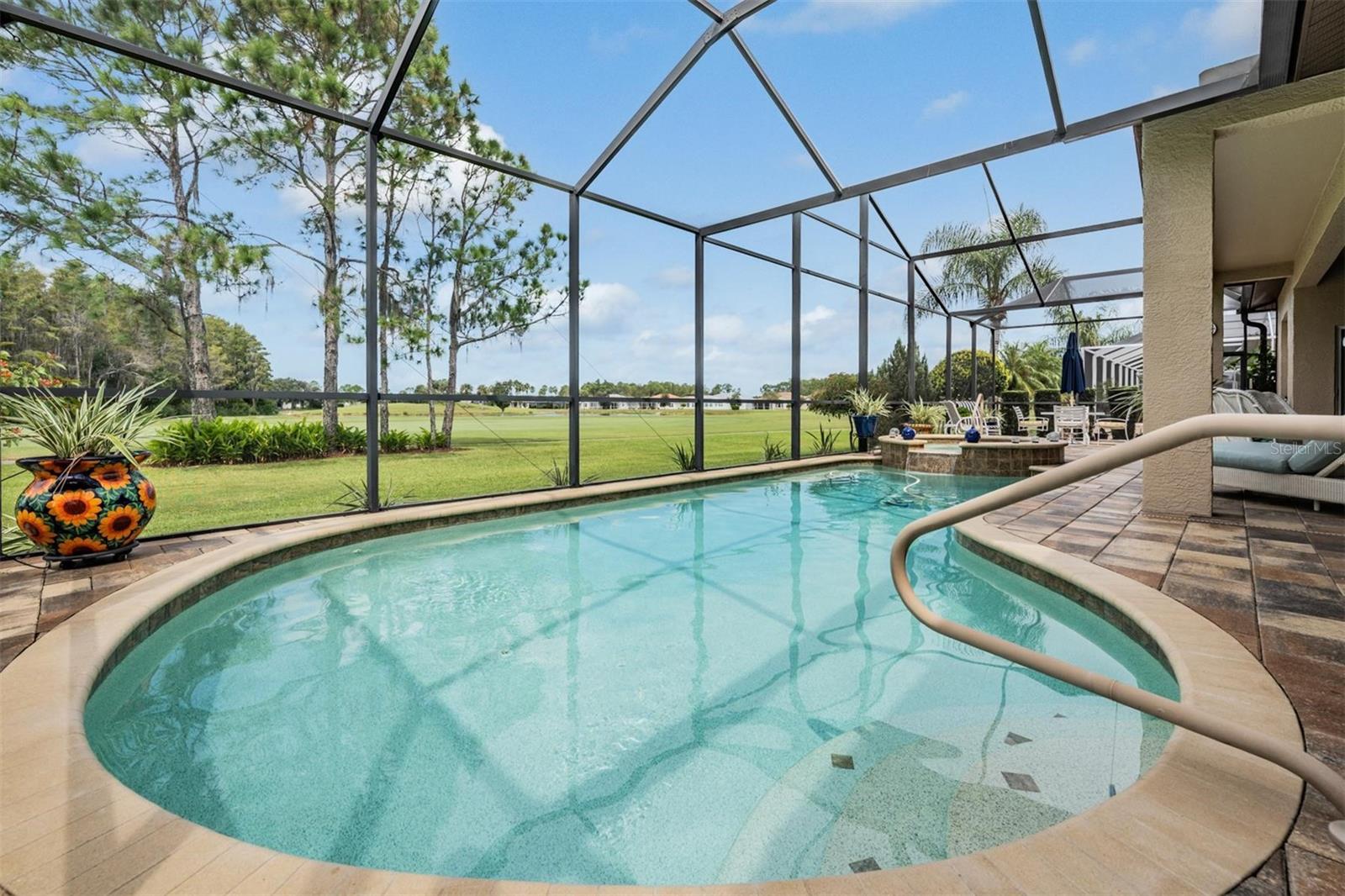 Listing photo id 20 for 1634 Winding Willow Drive
