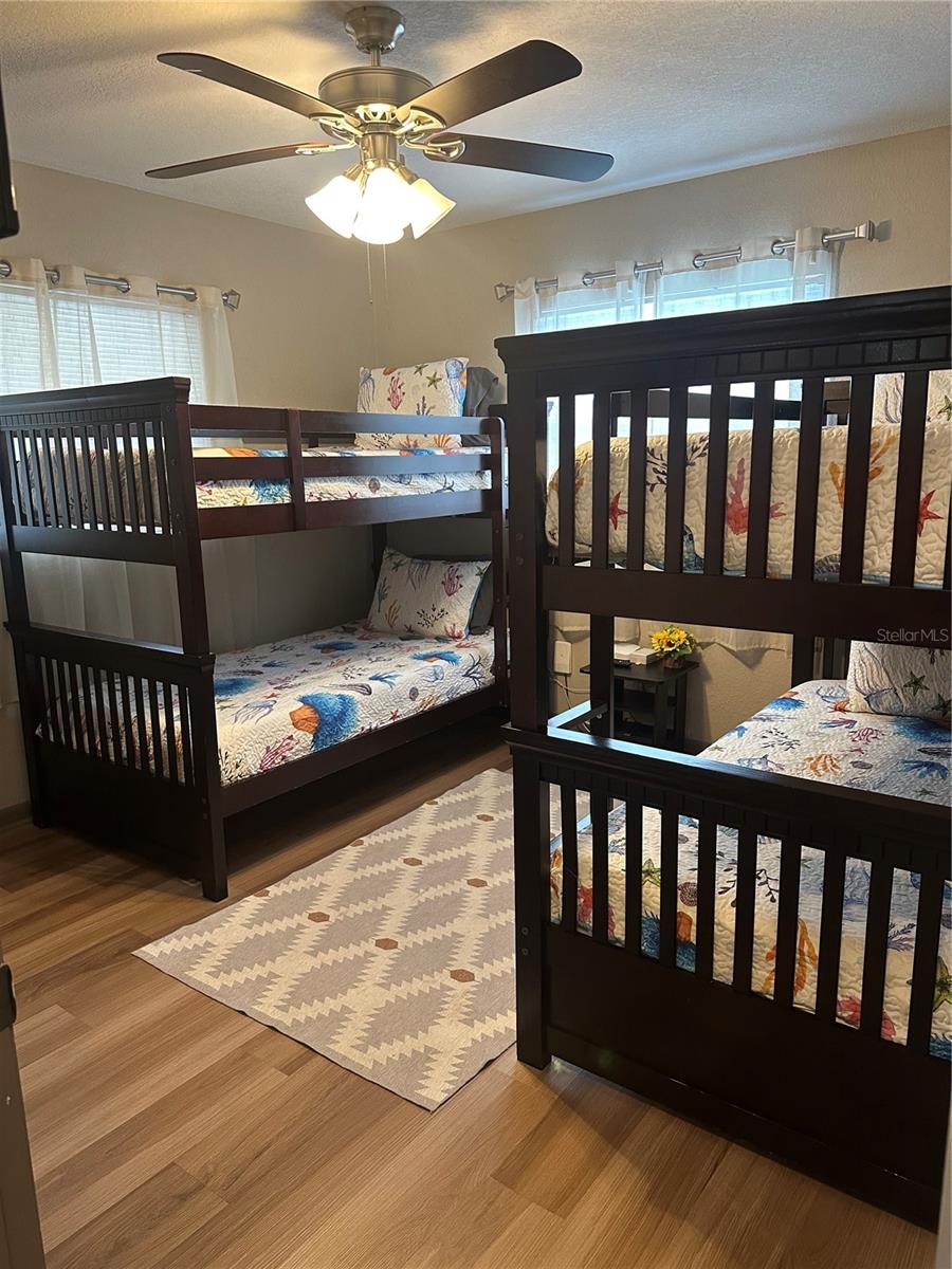 Image 12 of 25 For 1576 Rosery Road Ne