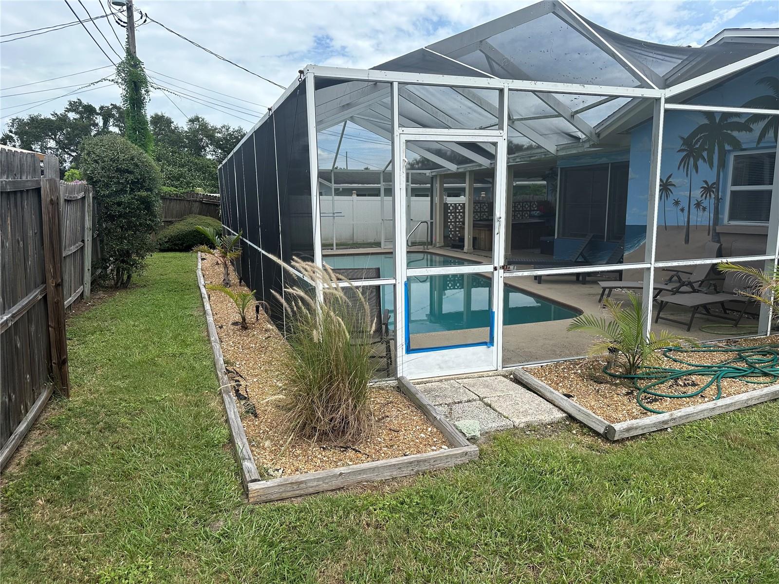 Image 23 of 25 For 1576 Rosery Road Ne