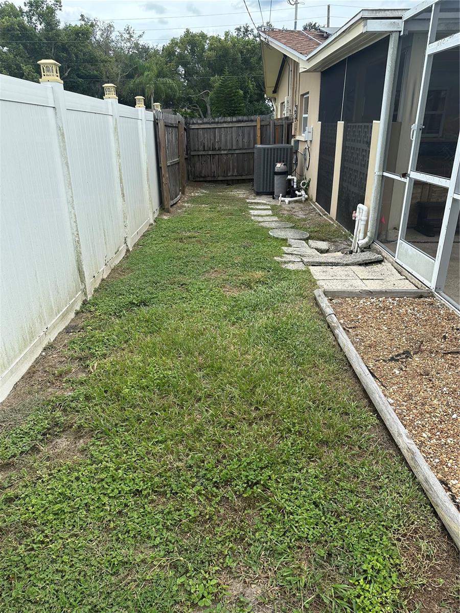 Image 25 of 25 For 1576 Rosery Road Ne