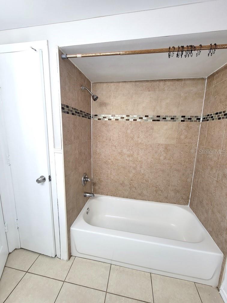 Image 12 of 15 For 7815 Waxwood Drive