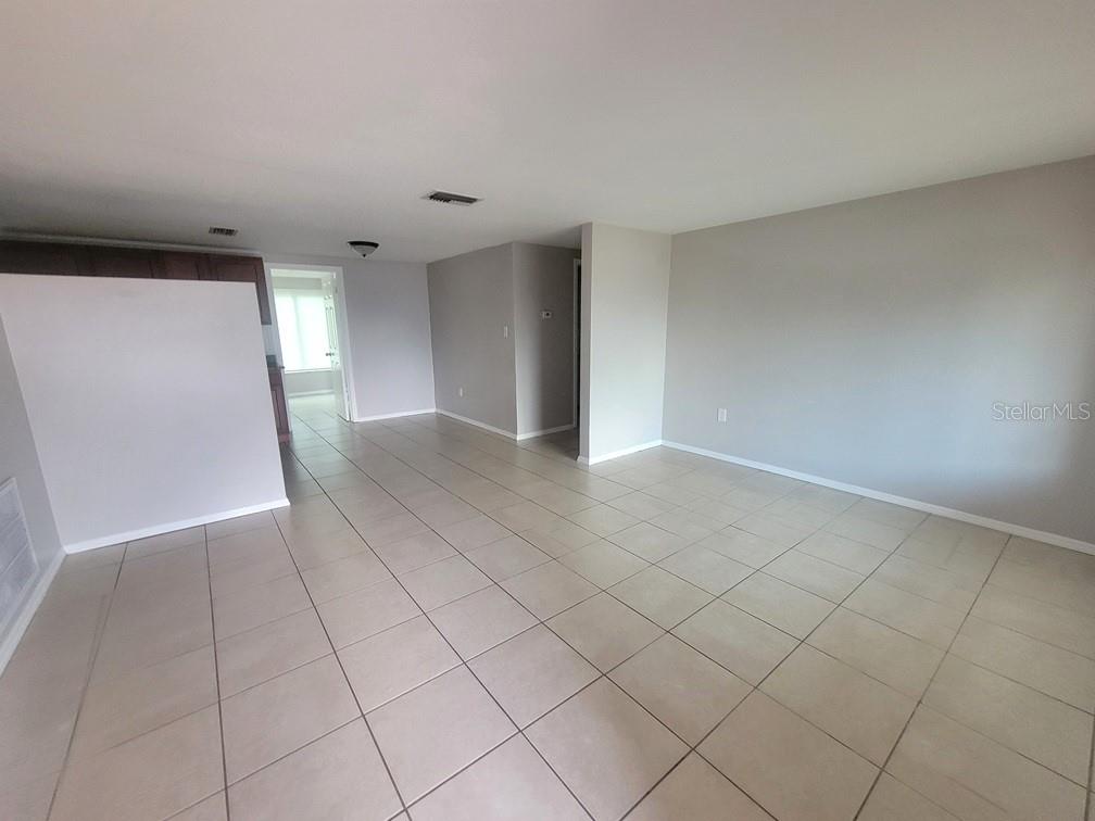 Image 3 of 15 For 7815 Waxwood Drive
