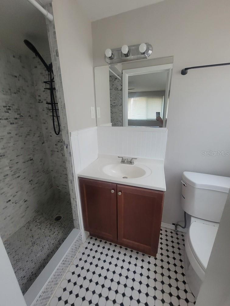 Image 8 of 15 For 7815 Waxwood Drive