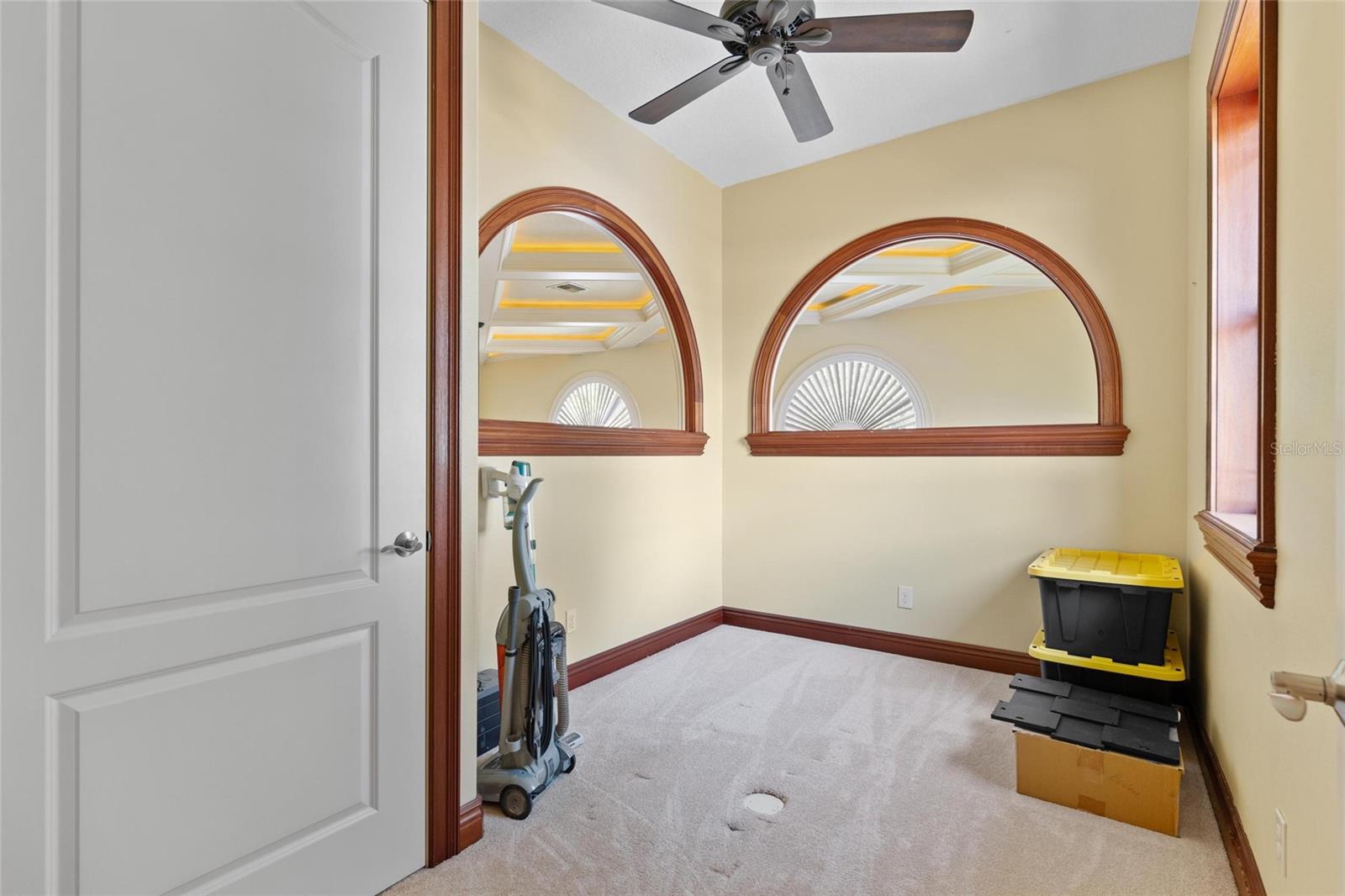 Image 19 of 45 For 521 Midway Lane