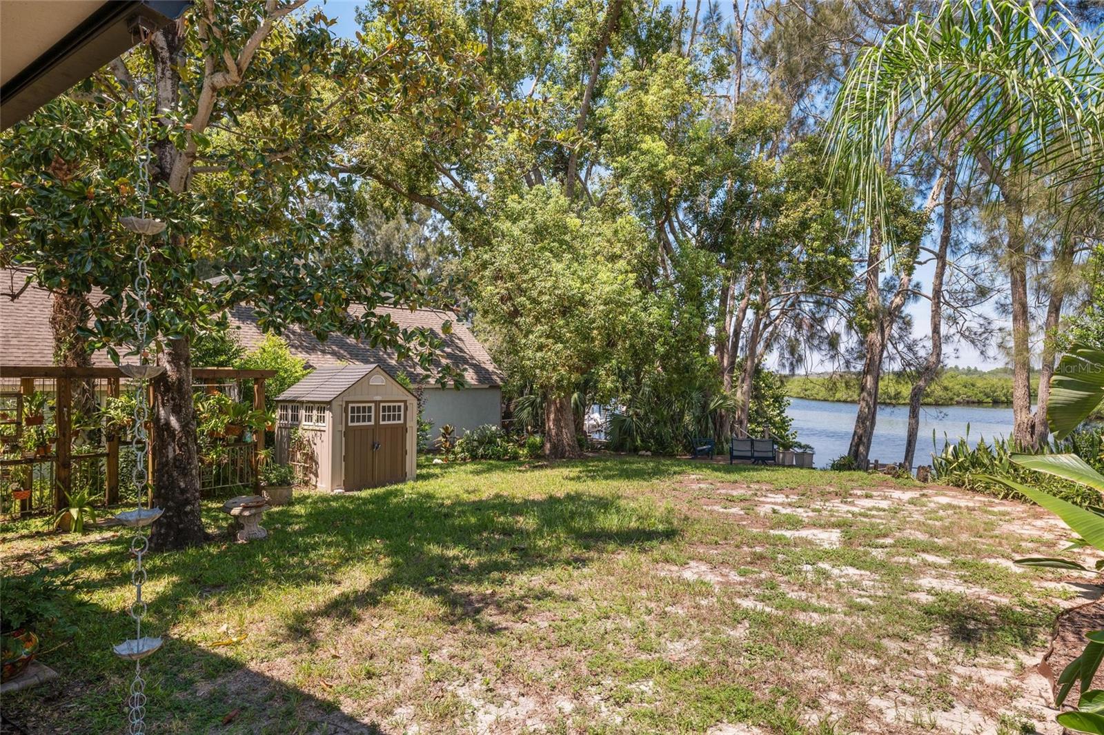 Image 36 of 45 For 521 Midway Lane