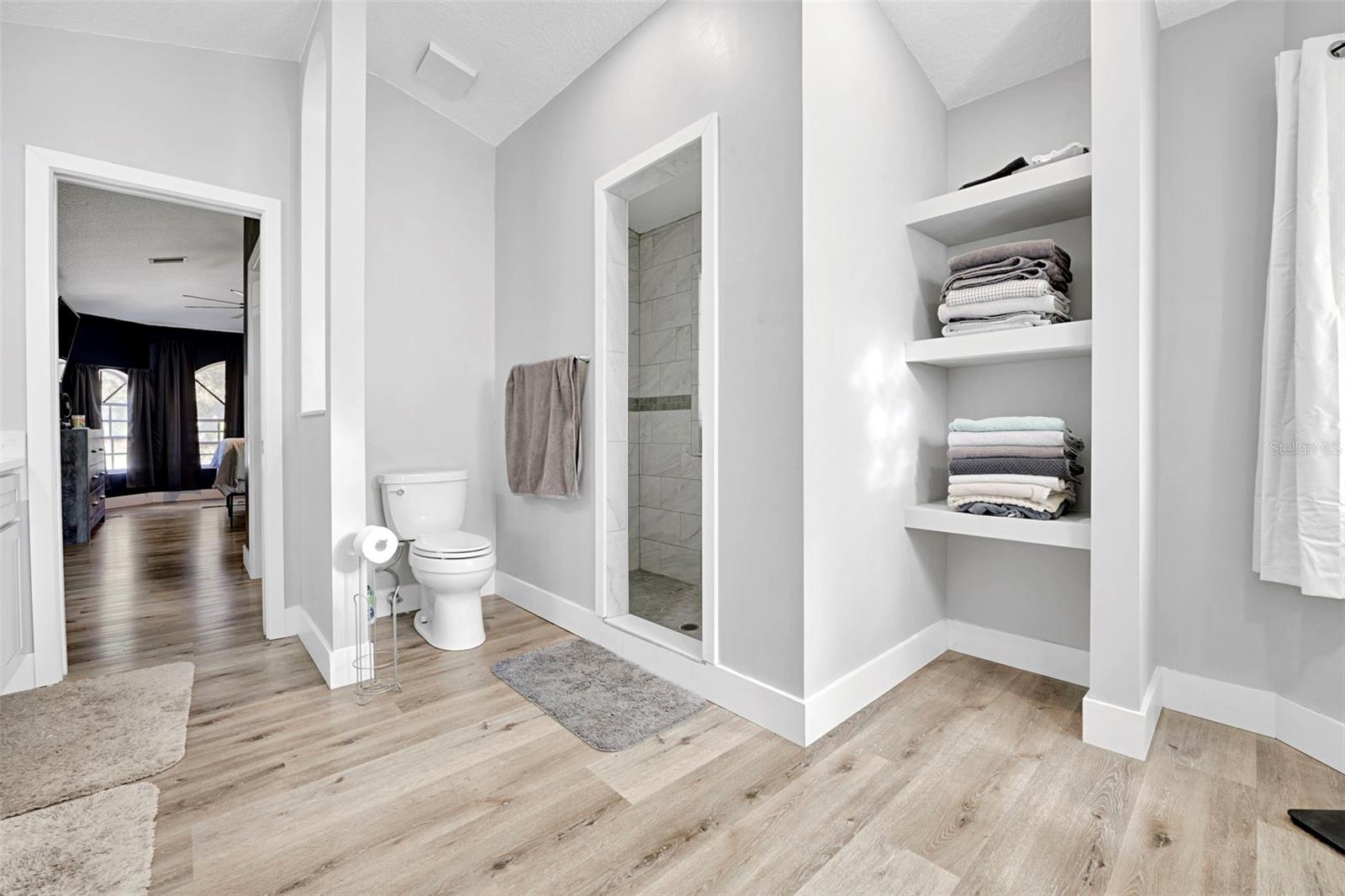 Image 35 of 80 For 18720 Oak Way Drive