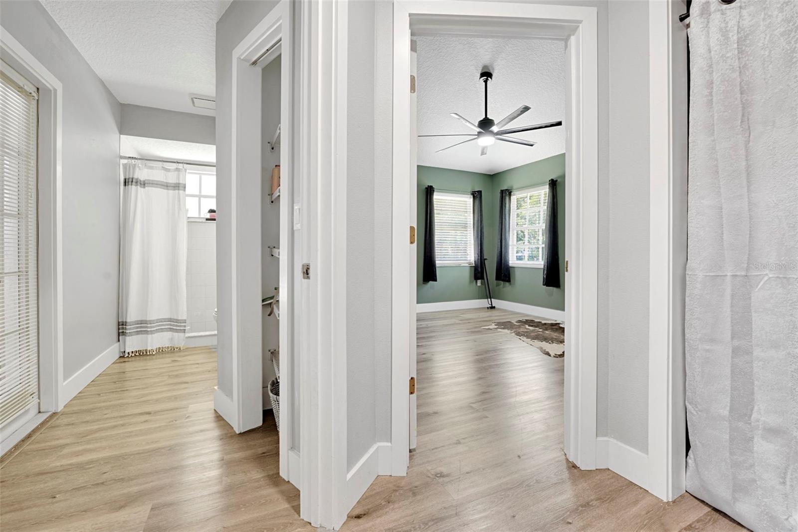 Image 37 of 80 For 18720 Oak Way Drive
