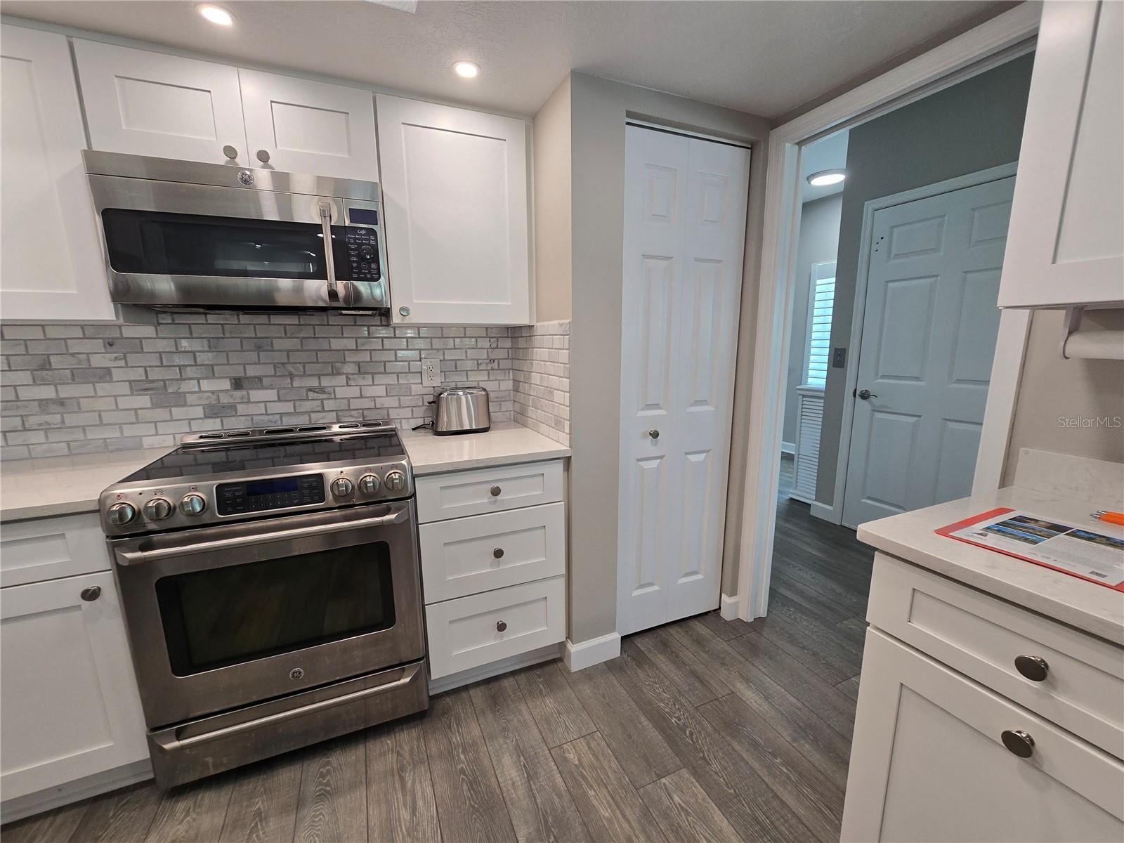 Image 13 of 51 For 9201 Captiva Circle Circle