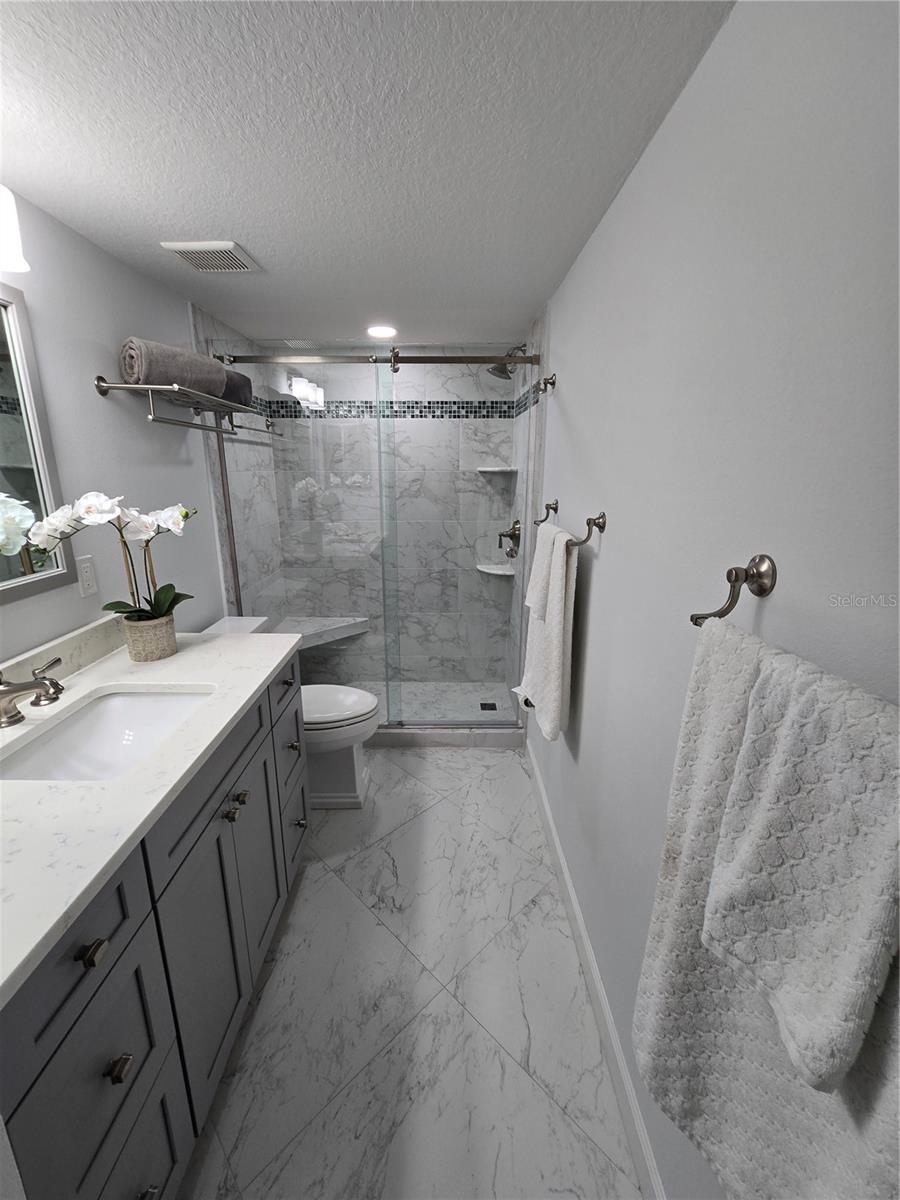 Image 17 of 51 For 9201 Captiva Circle Circle