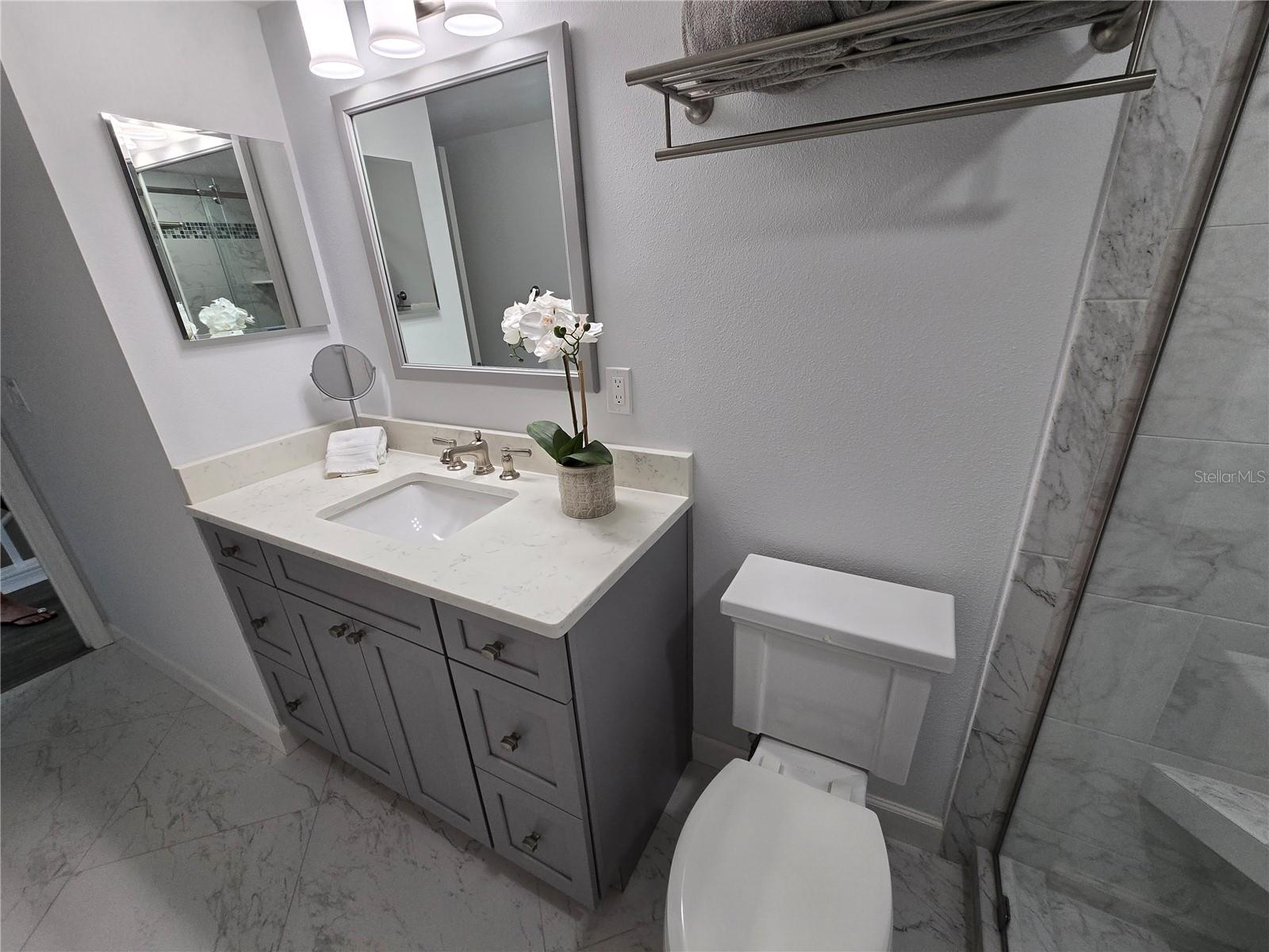 Image 19 of 51 For 9201 Captiva Circle Circle