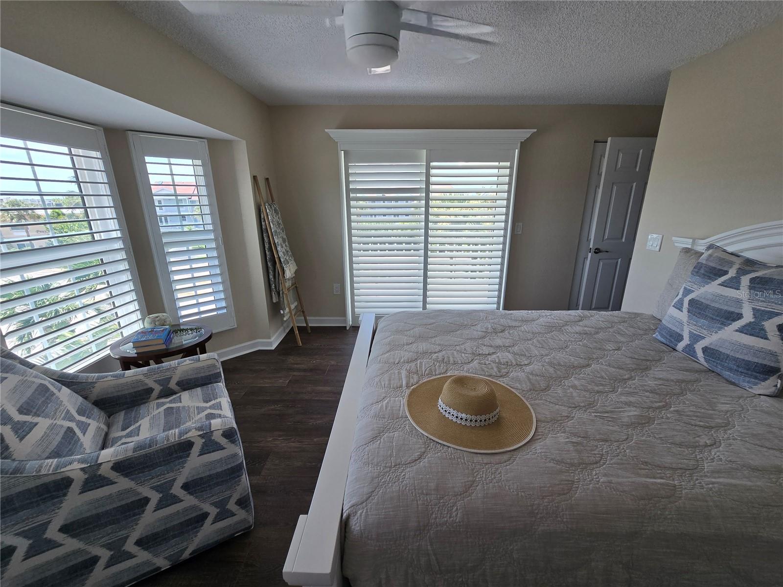 Image 36 of 51 For 9201 Captiva Circle Circle