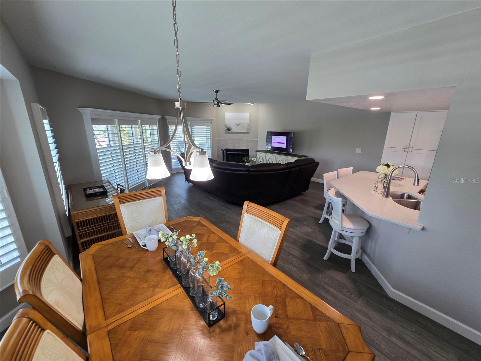 Image 7 of 51 For 9201 Captiva Circle Circle