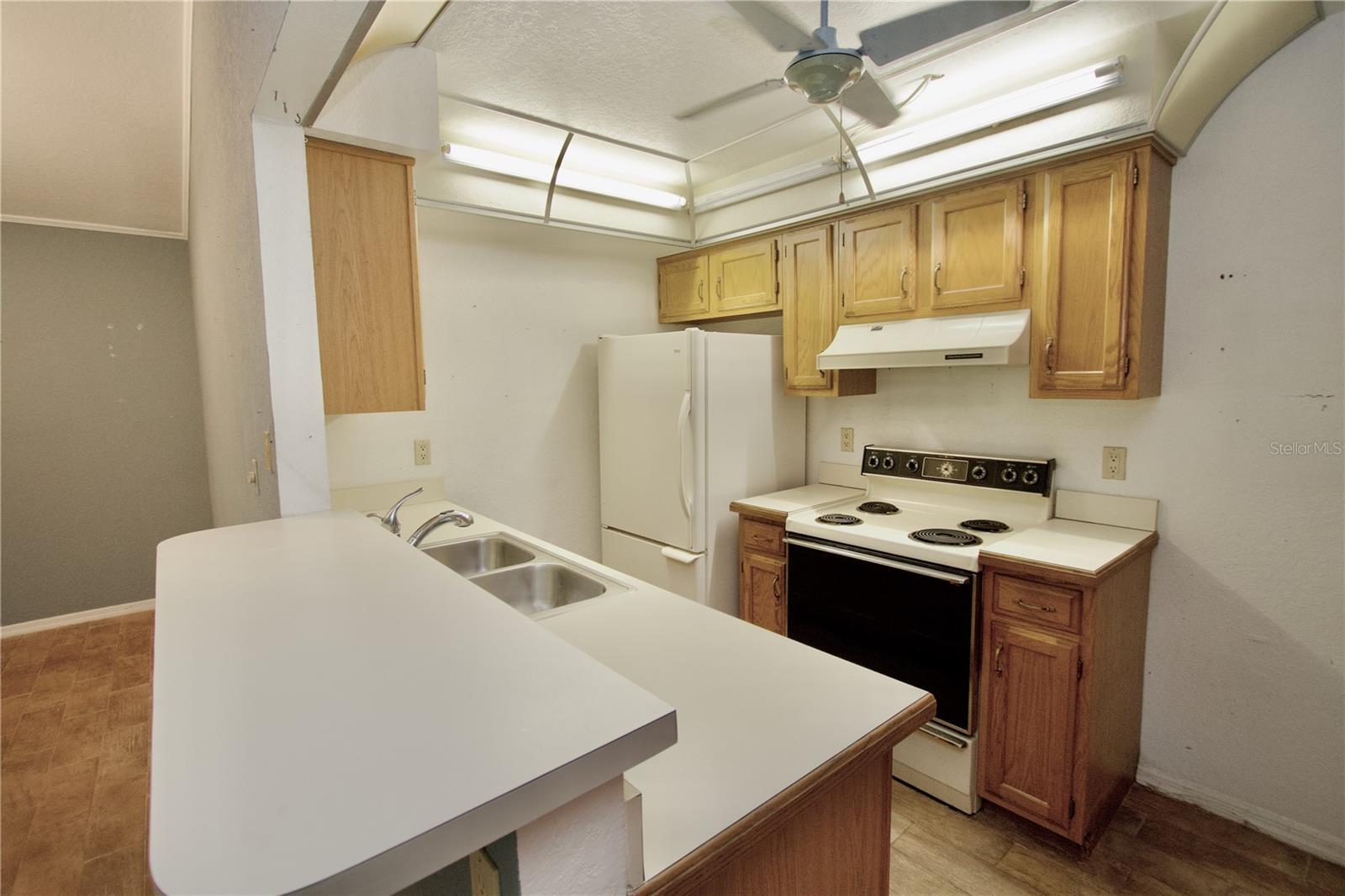 Image 5 of 13 For 3820 River Oaks Court 3820