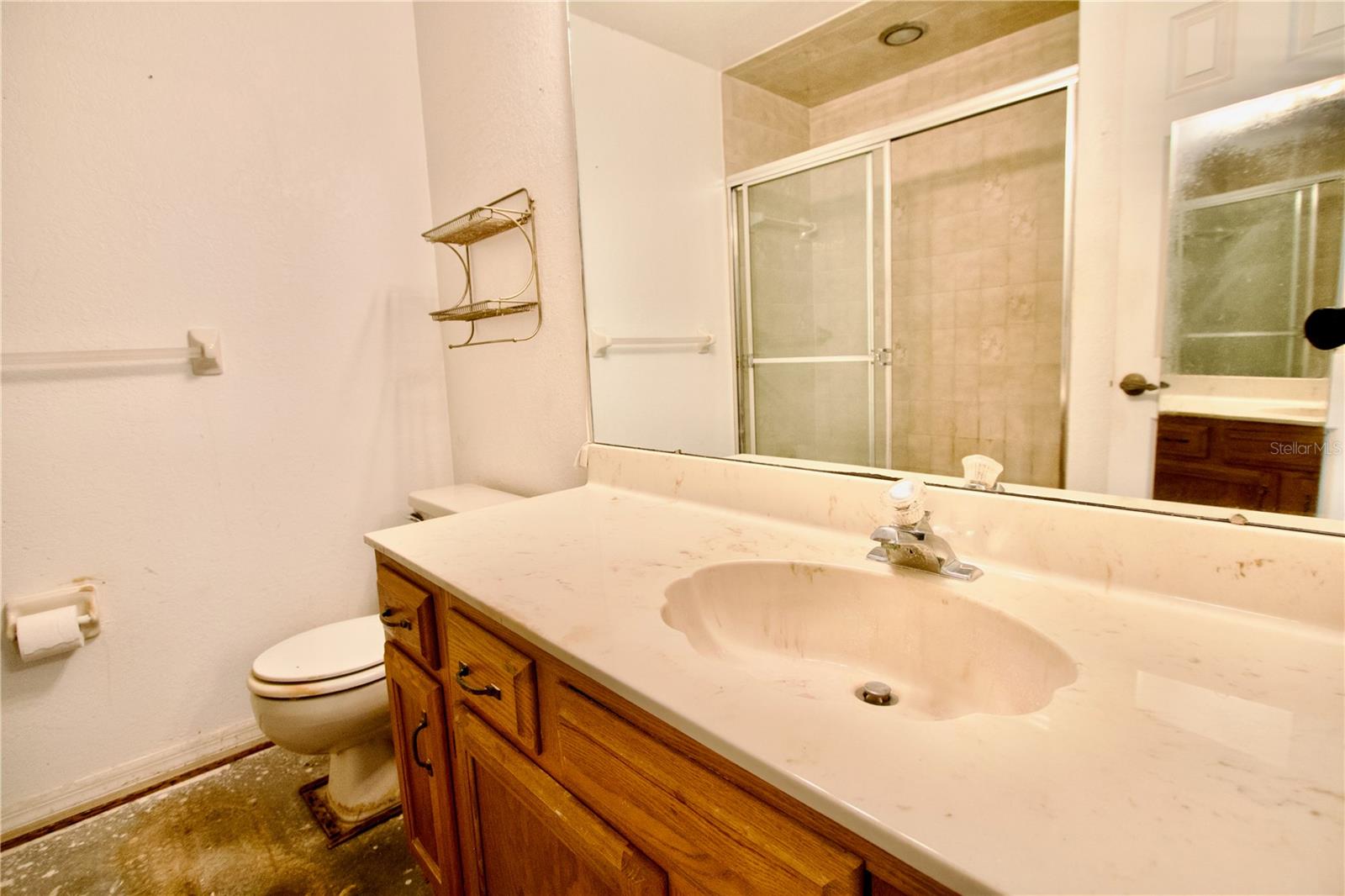 Image 9 of 13 For 3820 River Oaks Court 3820