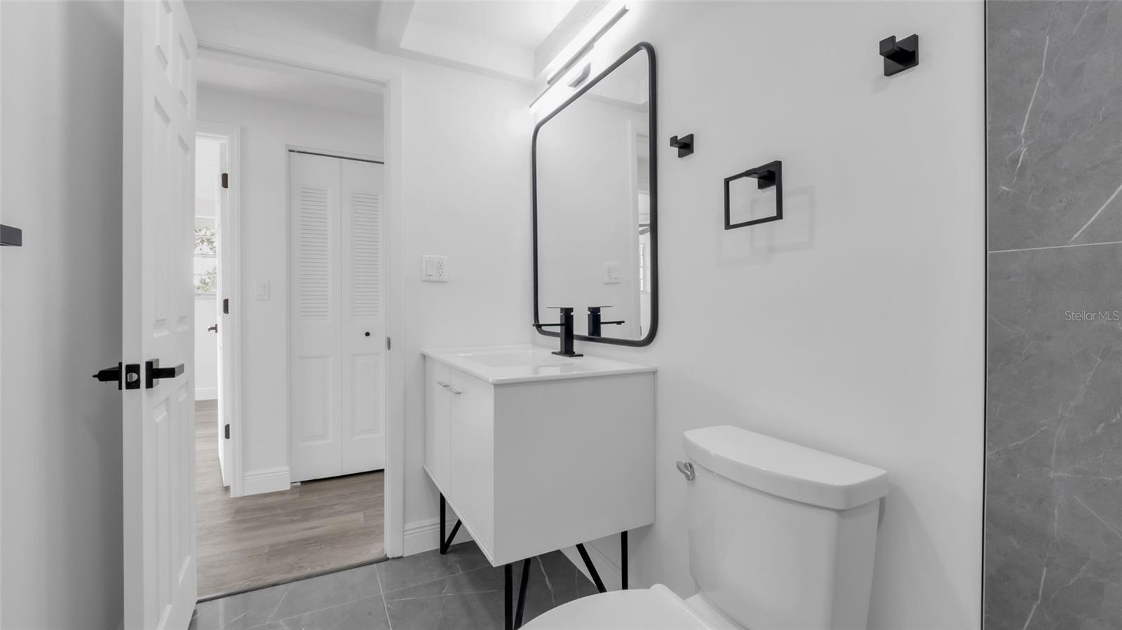 Image 12 of 47 For 7925 Foxwood Drive