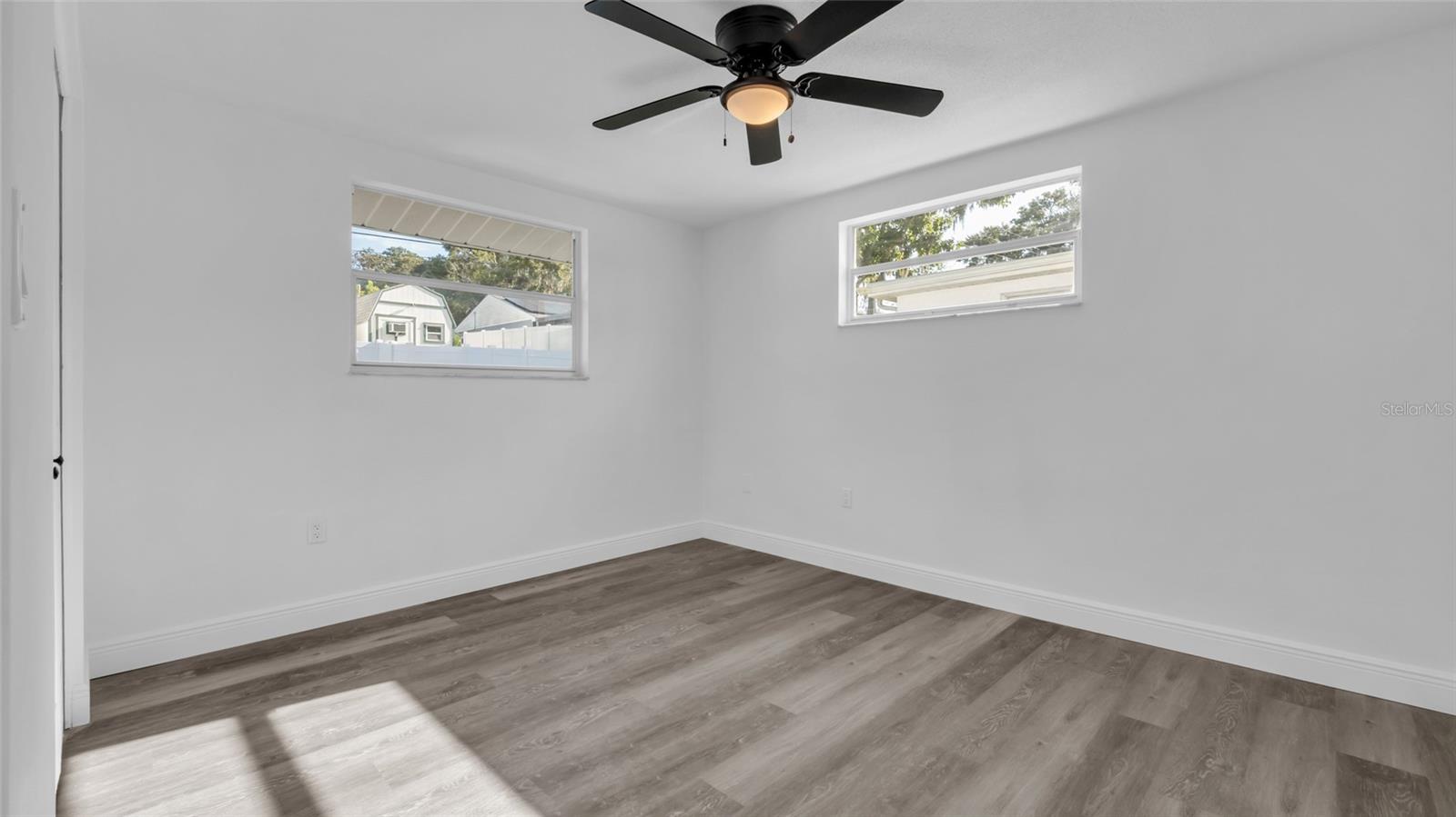 Image 14 of 47 For 7925 Foxwood Drive