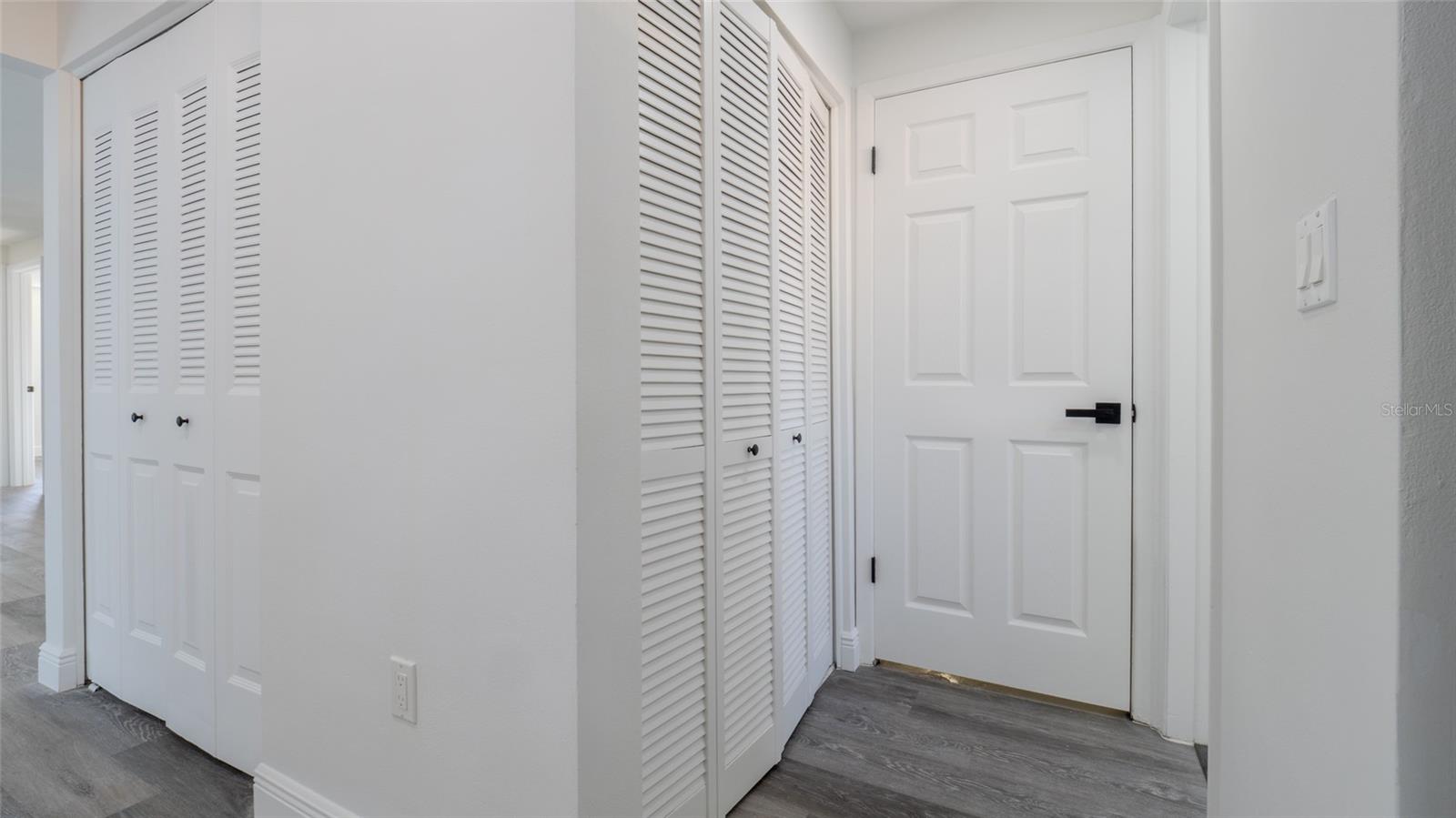Image 30 of 47 For 7925 Foxwood Drive