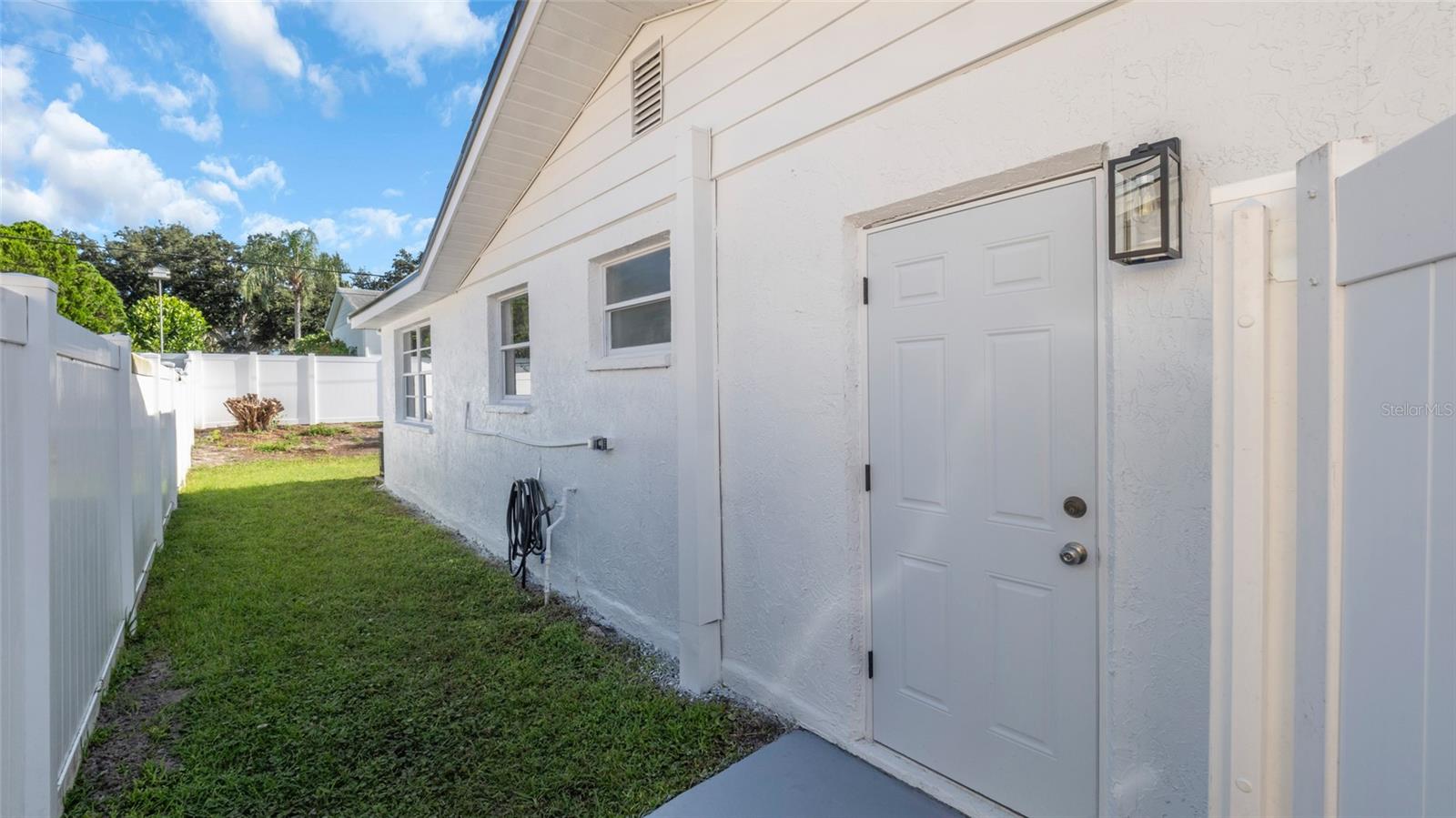 Image 40 of 47 For 7925 Foxwood Drive