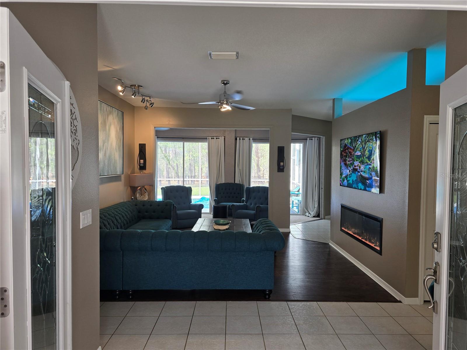 Image 19 of 56 For 10261 Woodland Waters Boulevard