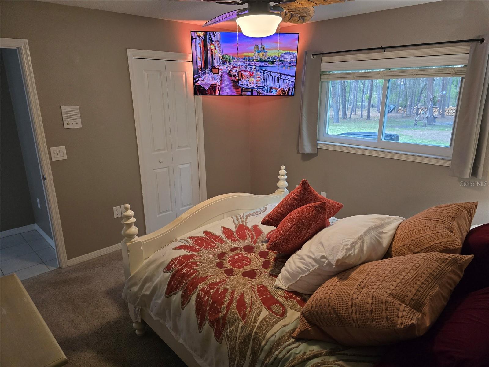 Image 22 of 56 For 10261 Woodland Waters Boulevard