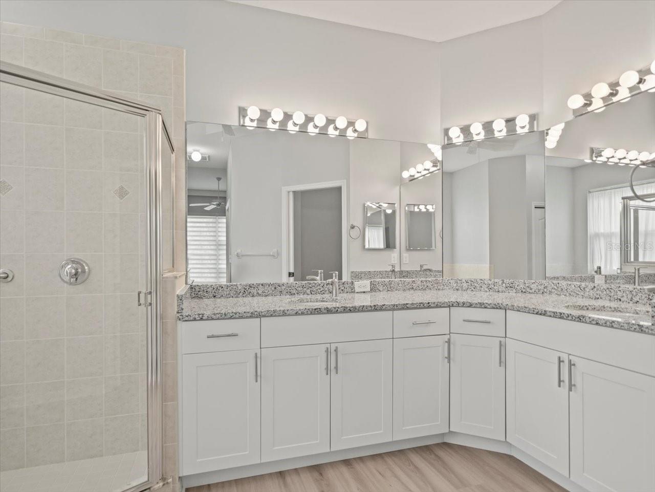 Image 31 of 55 For 10163 Holly Berry Drive