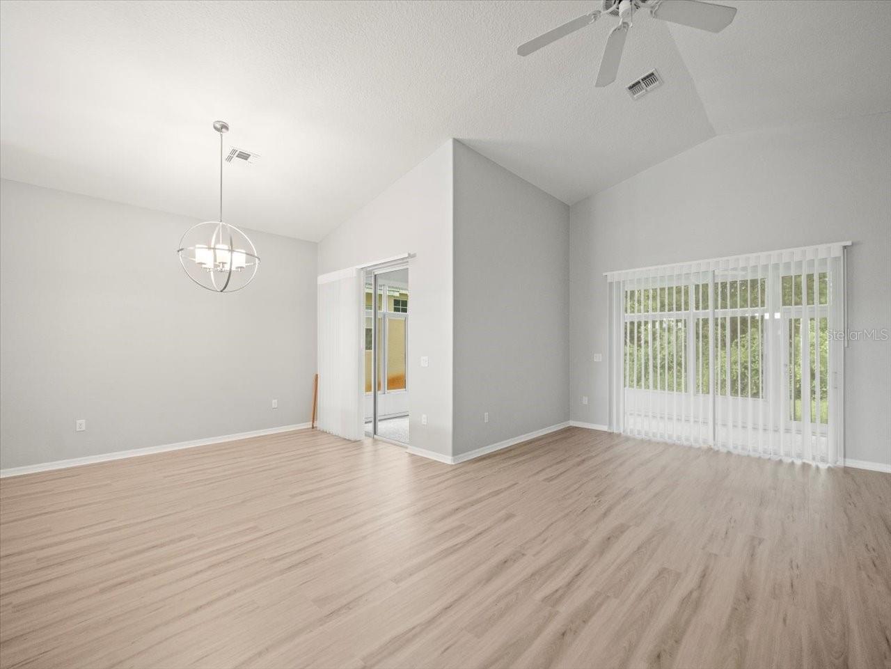 Image 9 of 55 For 10163 Holly Berry Drive