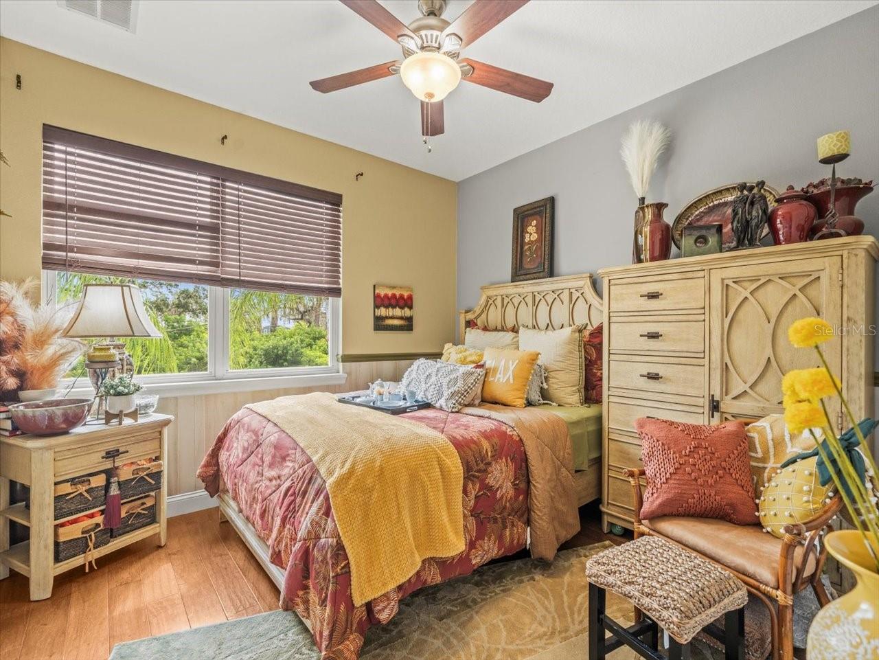 Image 39 of 65 For 5059 Oak Leaf Lane