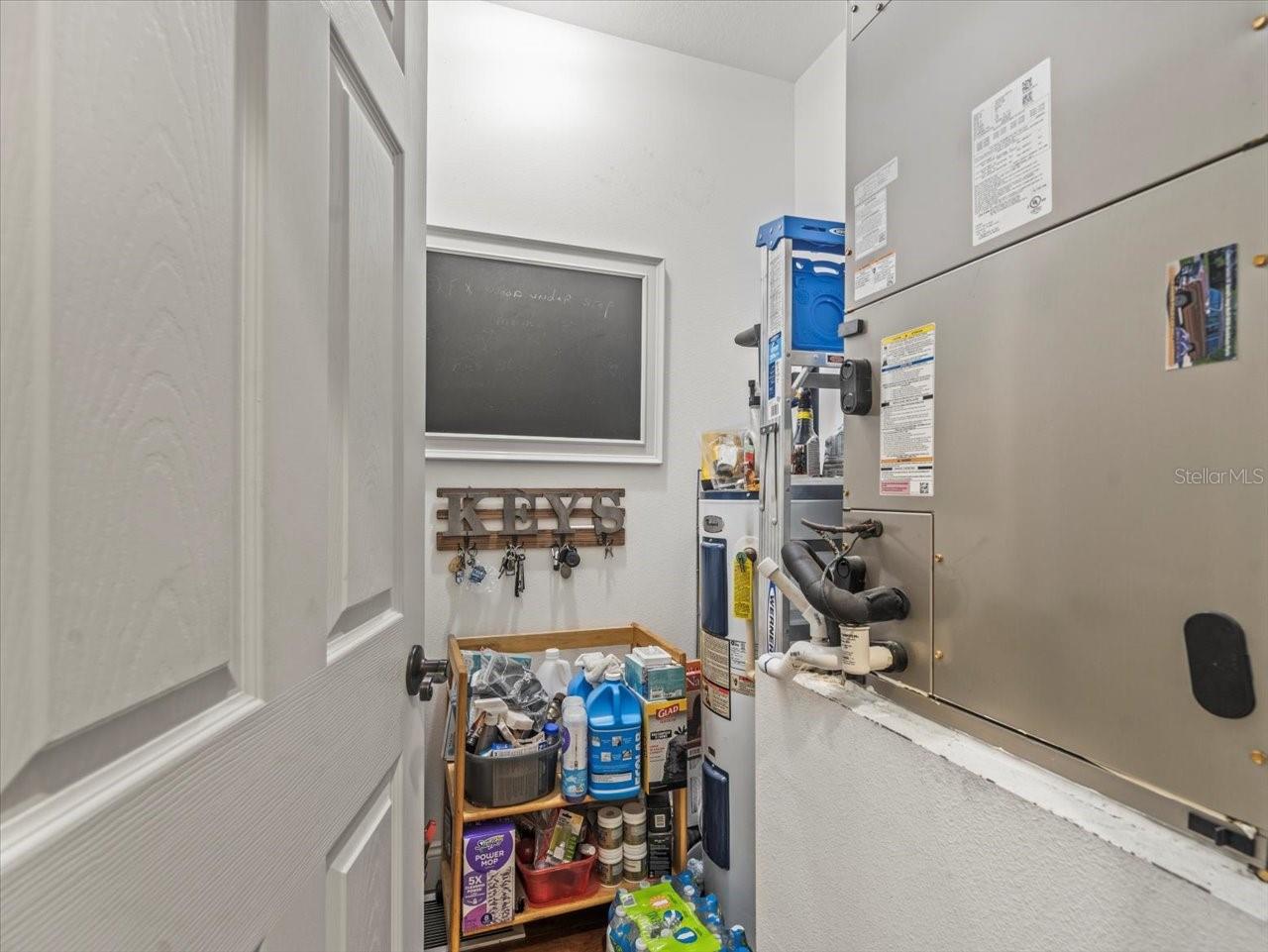 Image 44 of 65 For 5059 Oak Leaf Lane