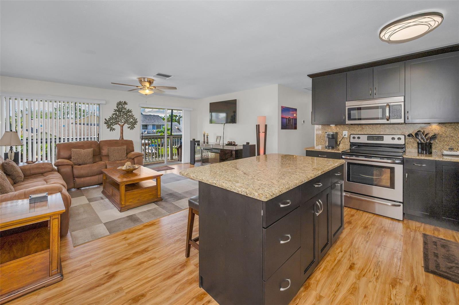 Image 32 of 80 For 53 Freshwater Drive