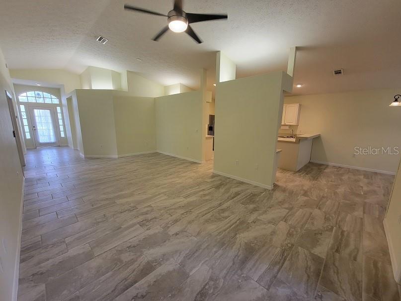 Image 6 of 28 For 13366 Wrenwood Circle