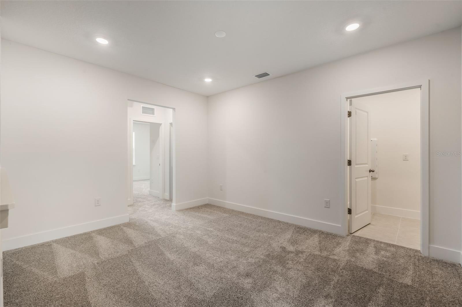 Image 9 of 12 For 1081 Orange Trailside Way