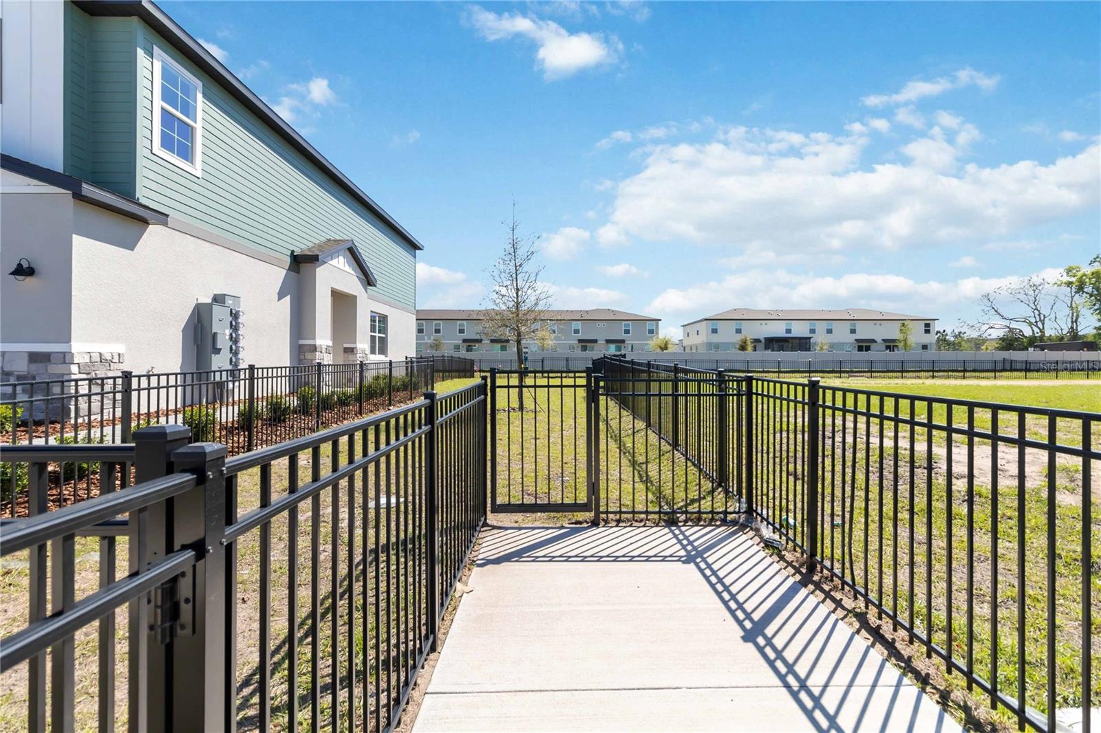 Image 2 of 11 For 1077 Orange Trailside Way