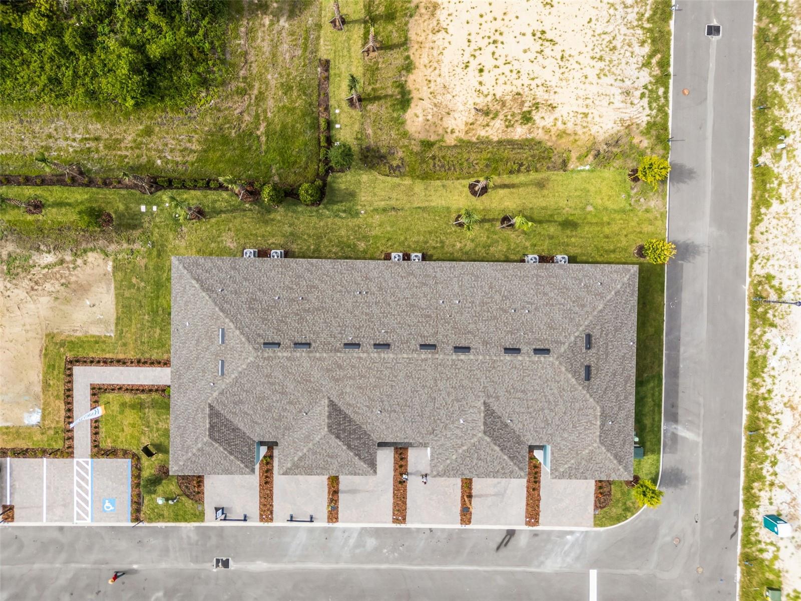 Image 20 of 77 For 698 Florida Elm Court